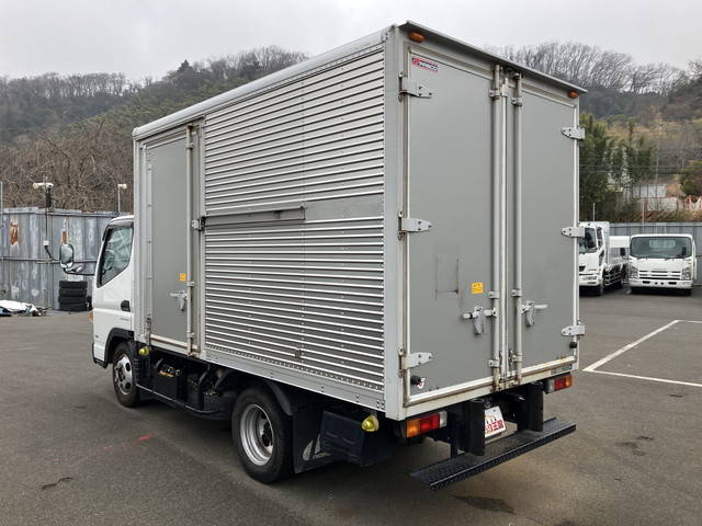 三菱ふそうキャンターアルミバン小型（2t・3t）[写真04]