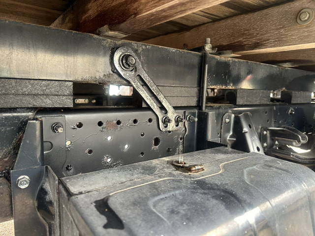 いすゞエルフクレーン3段小型（2t・3t）[写真35]