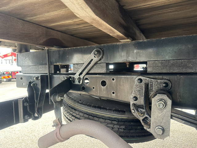 いすゞエルフクレーン3段小型（2t・3t）[写真37]