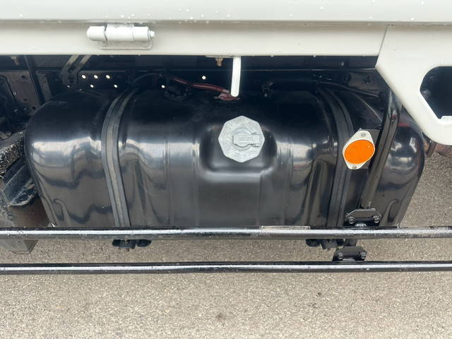 いすゞエルフクレーン3段小型（2t・3t）[写真39]