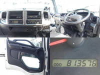 日野レンジャー冷蔵冷凍ウイング中型（4t）[写真19]