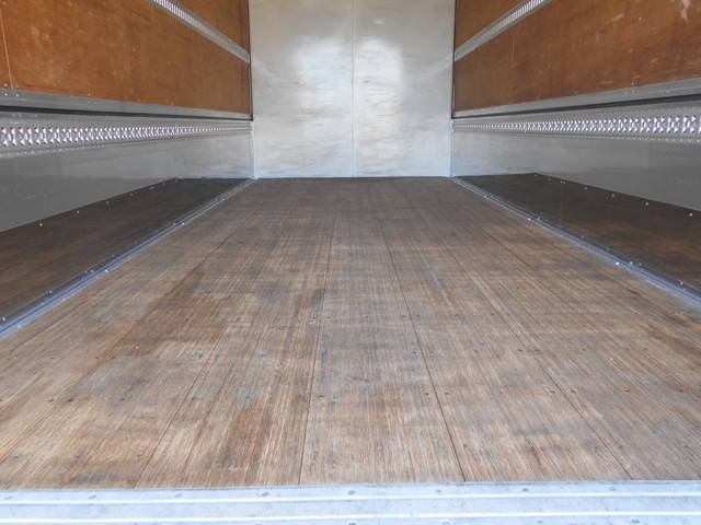 いすゞフォワードアルミウイング中型（4t）[写真13]