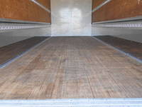 いすゞフォワードアルミウイング中型（4t）[写真13]