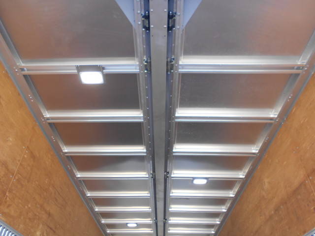 いすゞフォワードアルミウイング中型（4t）[写真15]