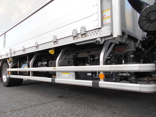 いすゞフォワードアルミウイング中型（4t）[写真22]