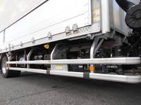 いすゞフォワードアルミウイング中型（4t）[写真22]