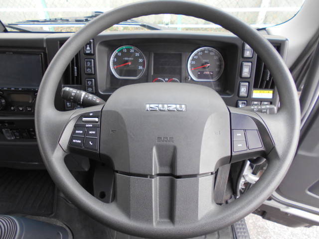 いすゞフォワードアルミウイング中型（4t）[写真29]