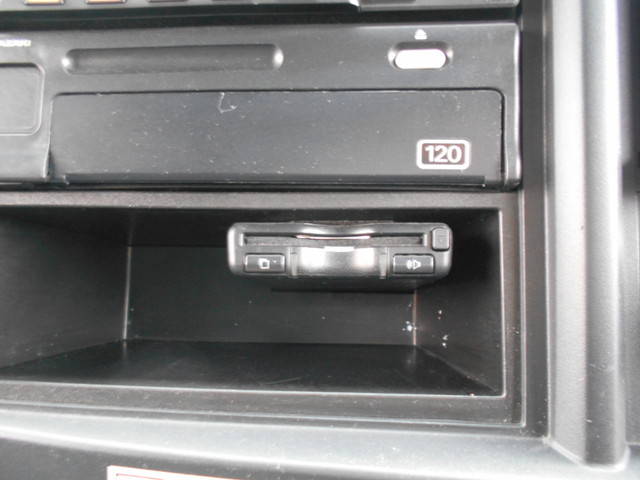 いすゞフォワードアルミウイング中型（4t）[写真32]