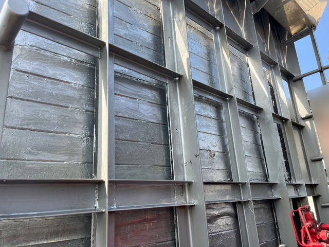 三菱ふそうスーパーグレートスクラップ運搬車大型（10t）[写真13]