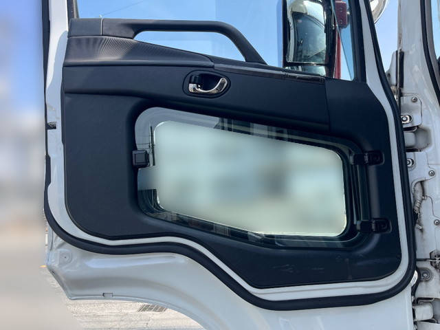 三菱ふそうスーパーグレートスクラップ運搬車大型（10t）[写真28]