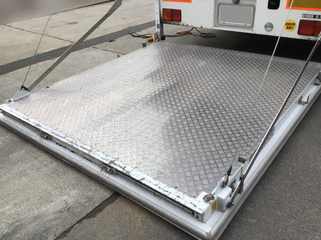 日野レンジャーその他の形状増トン（6t・8t）[写真15]