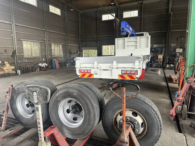 三菱ふそうファイターセルフクレーン3段中型（4t）[写真05]