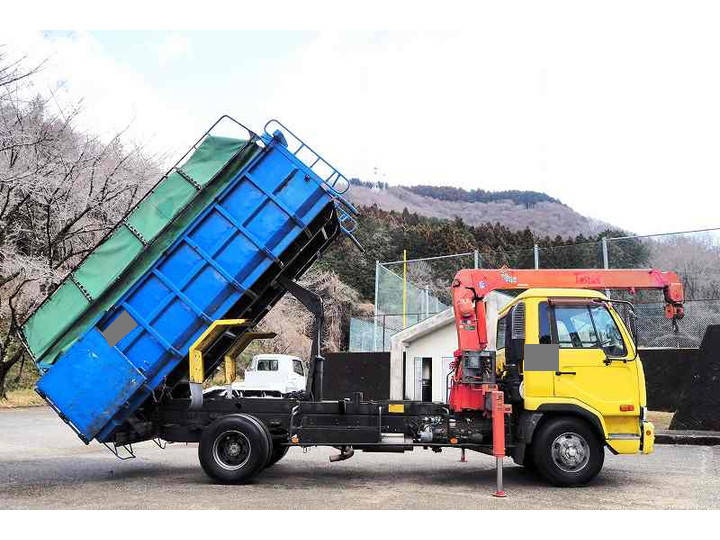 UDトラックスコンドル深ダンプ（土砂禁ダンプ）中型（4t）[写真10]