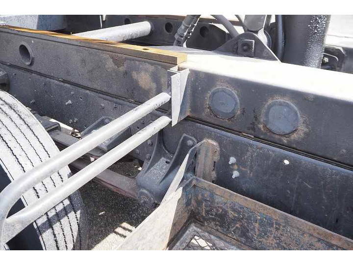 UDトラックスコンドル深ダンプ（土砂禁ダンプ）中型（4t）[写真21]