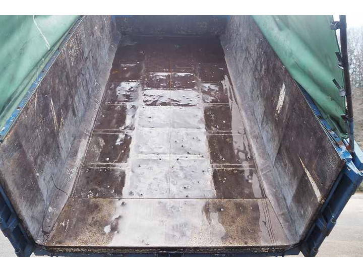 UDトラックスコンドル深ダンプ（土砂禁ダンプ）中型（4t）[写真07]