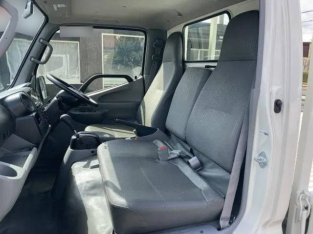 トヨタダイナ平ボディ小型（2t・3t）[写真21]