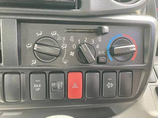 トヨタダイナ平ボディ小型（2t・3t）[写真25]