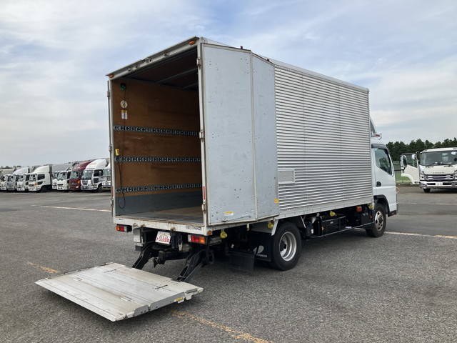 三菱ふそうキャンターアルミバン小型（2t・3t）[写真20]