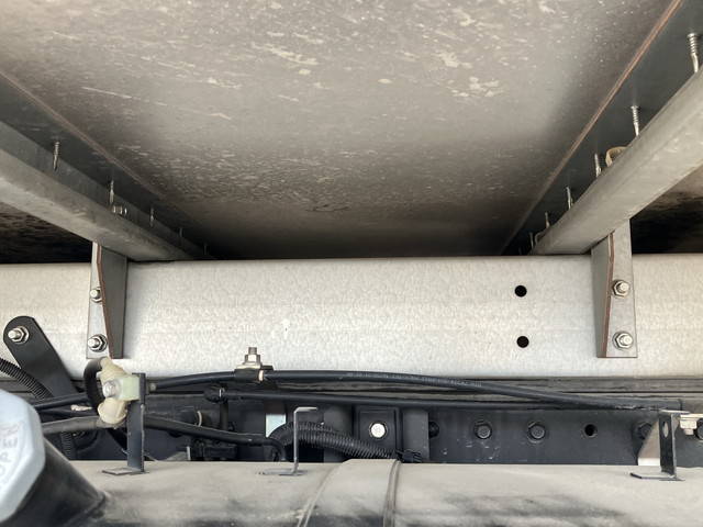 三菱ふそうキャンターアルミバン小型（2t・3t）[写真28]