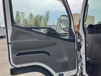 三菱ふそうキャンターアルミバン小型（2t・3t）[写真31]