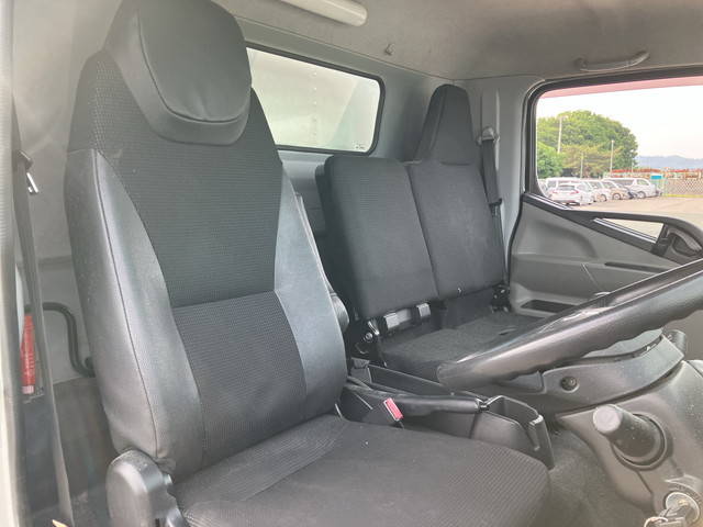 三菱ふそうキャンターアルミバン小型（2t・3t）[写真34]