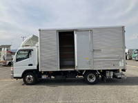 三菱ふそうキャンターアルミバン小型（2t・3t）[写真06]