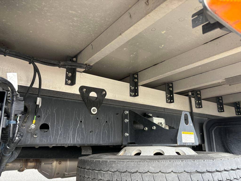 日野レンジャー冷凍車（冷蔵車）中型（4t）[写真13]