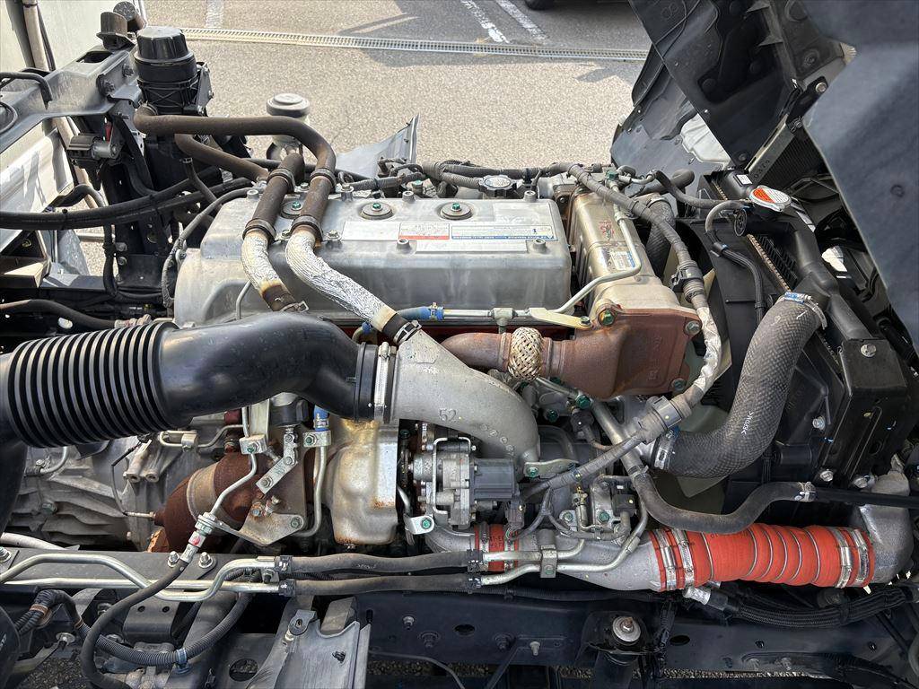 日野レンジャー冷凍車（冷蔵車）中型（4t）[写真17]