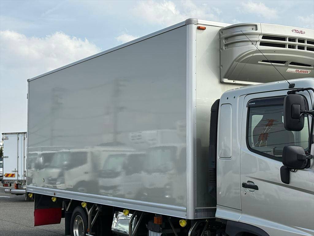 日野レンジャー冷凍車（冷蔵車）中型（4t）[写真05]