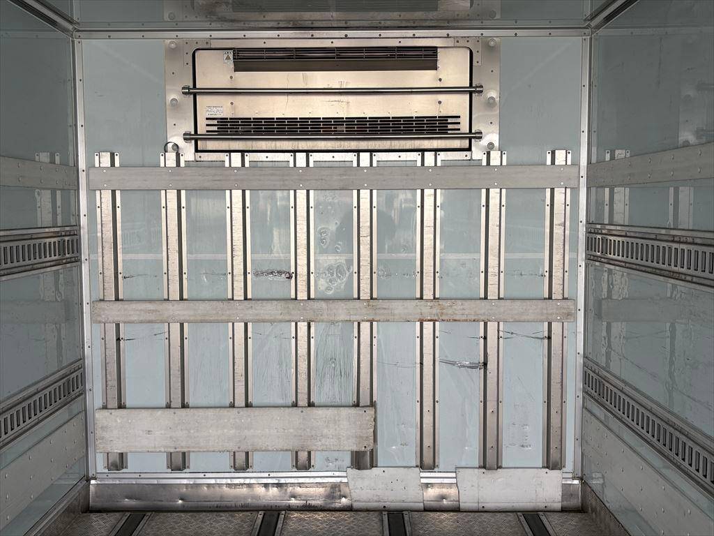 日野レンジャー冷凍車（冷蔵車）中型（4t）[写真07]