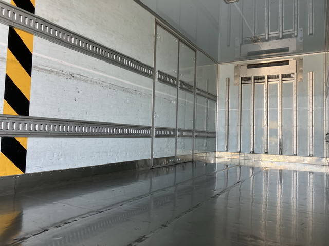 UDトラックスコンドル冷凍車（冷蔵車）中型（4t）[写真12]