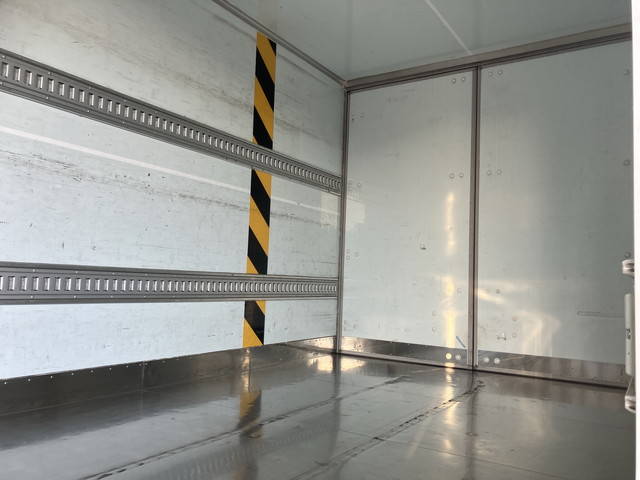 UDトラックスコンドル冷凍車（冷蔵車）中型（4t）[写真14]