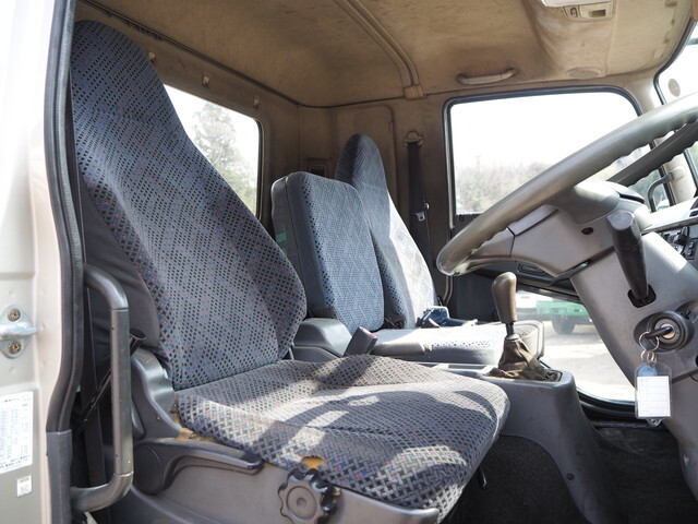 三菱ふそうファイタークレーン4段中型（4t）[写真28]