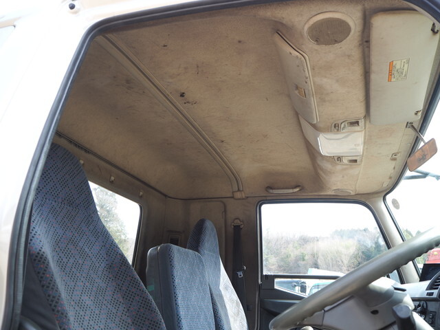 三菱ふそうファイタークレーン4段中型（4t）[写真29]