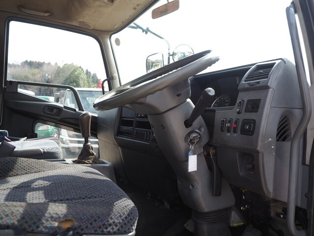 三菱ふそうファイタークレーン4段中型（4t）[写真30]