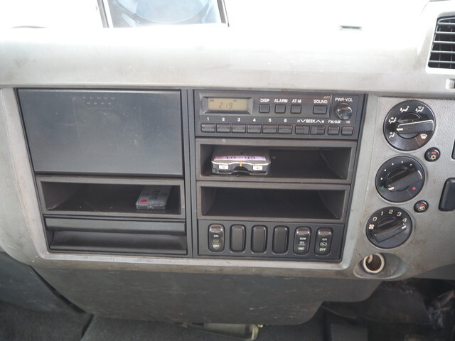 三菱ふそうファイタークレーン4段中型（4t）[写真32]