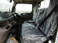 三菱ふそうキャンター平ボディ小型（2t・3t）[写真14]