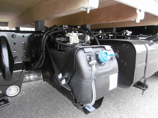 三菱ふそうキャンター平ボディ小型（2t・3t）[写真19]