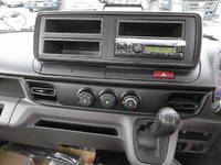 三菱ふそうキャンター平ボディ小型（2t・3t）[写真09]