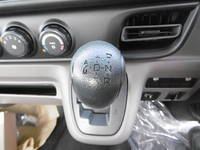 三菱ふそうキャンター平ボディ小型（2t・3t）[写真11]