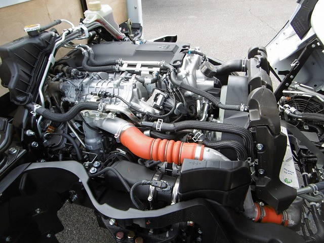 三菱ふそうキャンター平ボディ小型（2t・3t）[写真17]