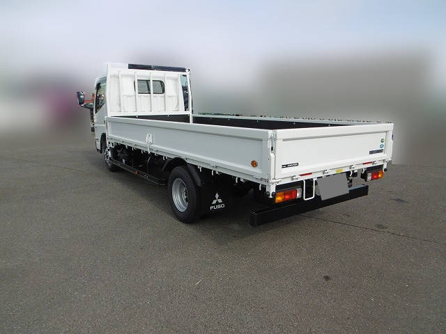 三菱ふそうキャンター平ボディ小型（2t・3t）[写真02]