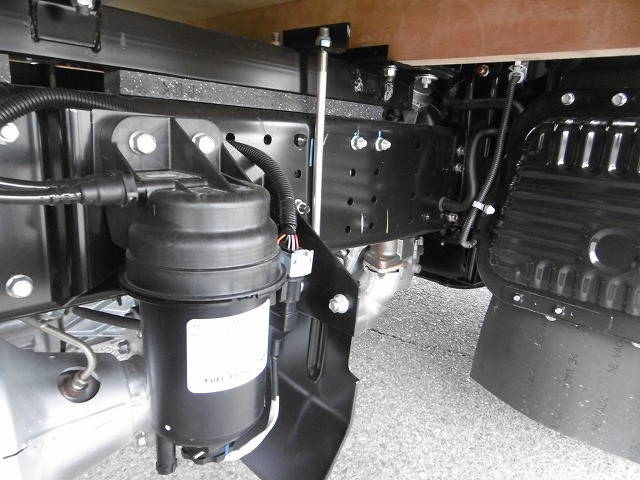 三菱ふそうキャンター平ボディ小型（2t・3t）[写真22]