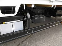 三菱ふそうキャンター平ボディ小型（2t・3t）[写真24]