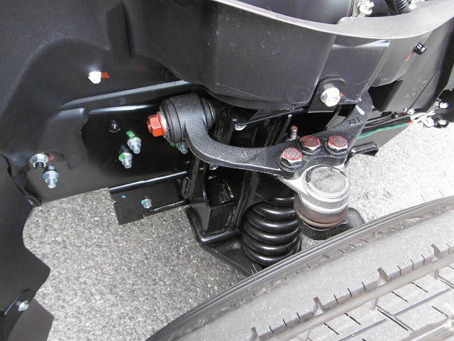 三菱ふそうキャンター平ボディ小型（2t・3t）[写真27]