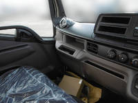 三菱ふそうキャンター平ボディ小型（2t・3t）[写真08]