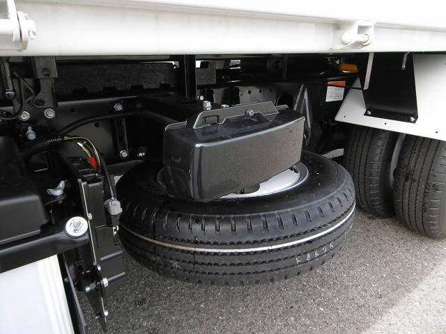 三菱ふそうキャンターダンプ小型（2t・3t）[写真19]