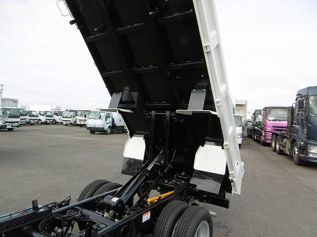 三菱ふそうキャンターダンプ小型（2t・3t）[写真21]