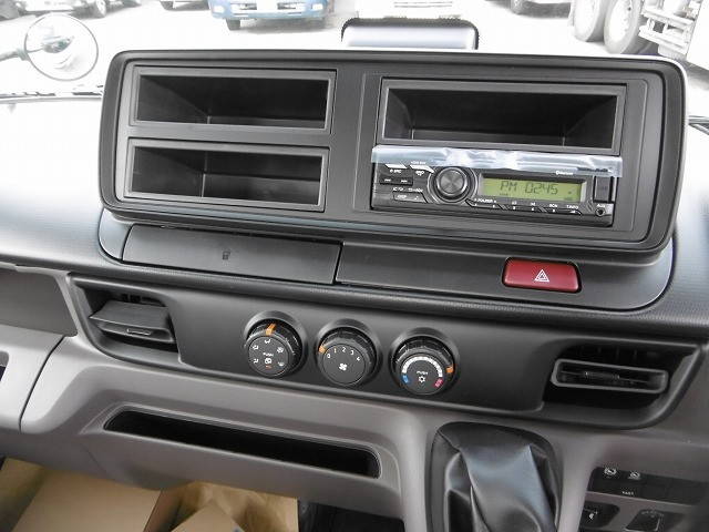 三菱ふそうキャンターダンプ小型（2t・3t）[写真08]