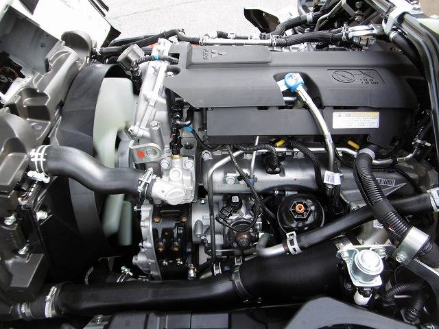 三菱ふそうキャンター平ボディ小型（2t・3t）[写真16]